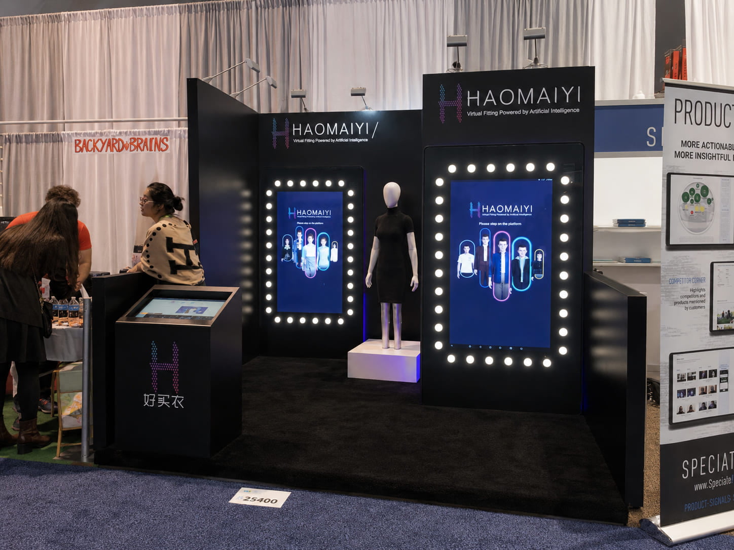 10′ x 10′ CES Booth Design for AI Virtual Fitting Technology